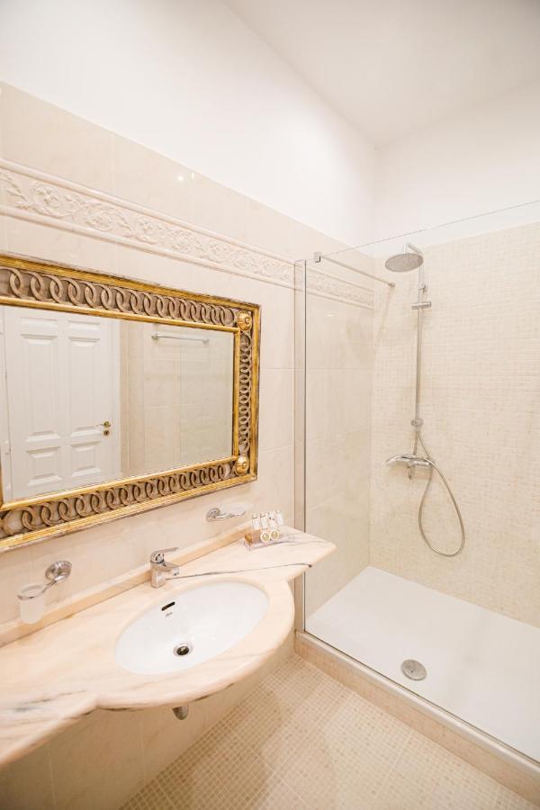 Palaiologos Luxury City Hotel Pátra Eksteriør bilde
